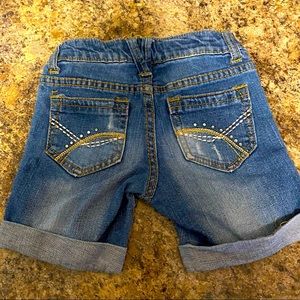 Arizona Girls 7 Slim Midi Denim Shorts